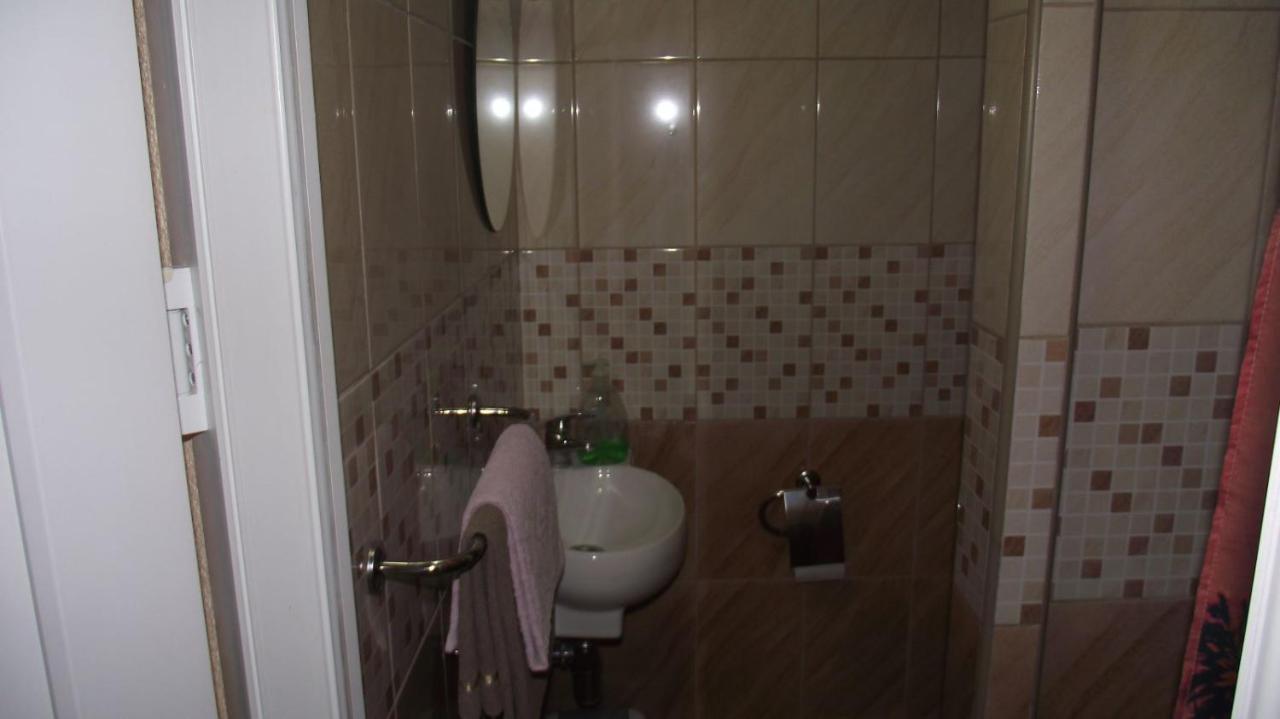 Pansion Laktasi Laktaši Exterior foto