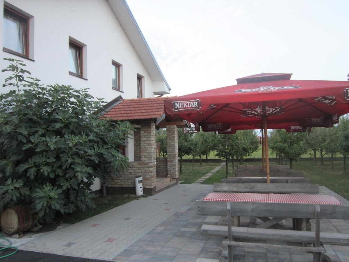 Pansion Laktasi Laktaši Exterior foto