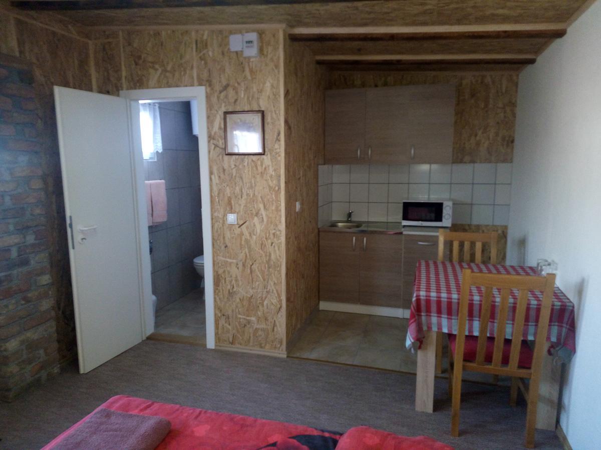 Pansion Laktasi Laktaši Exterior foto